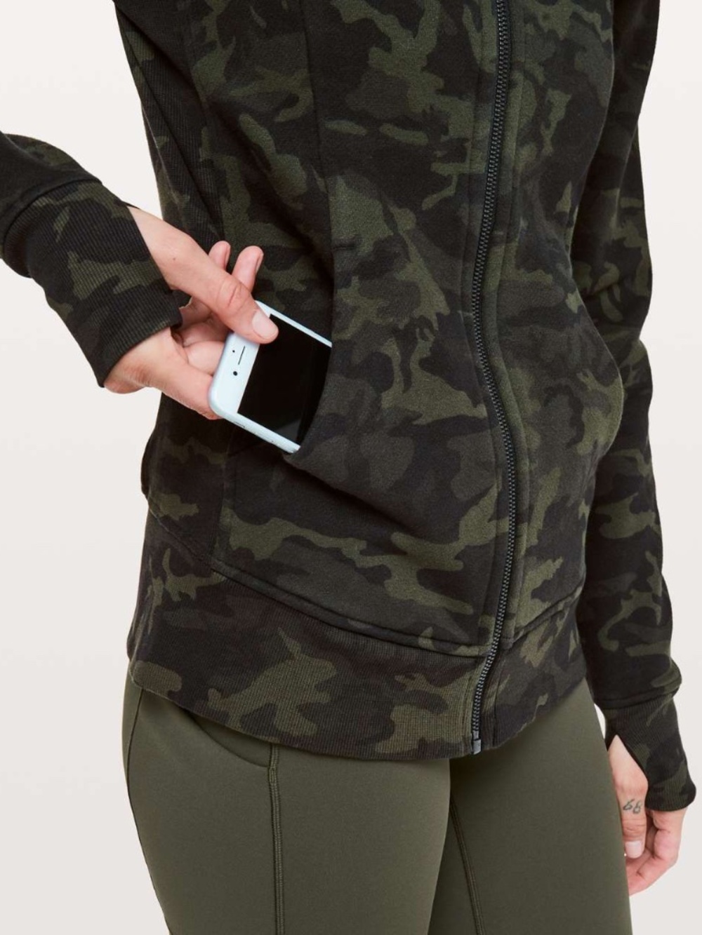 NWT 8  Lululemon scuba hoodie iv camo
